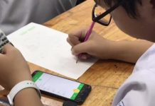 Cần thận trọng khi cho học sinh sử dụng điện thoại trong lớp