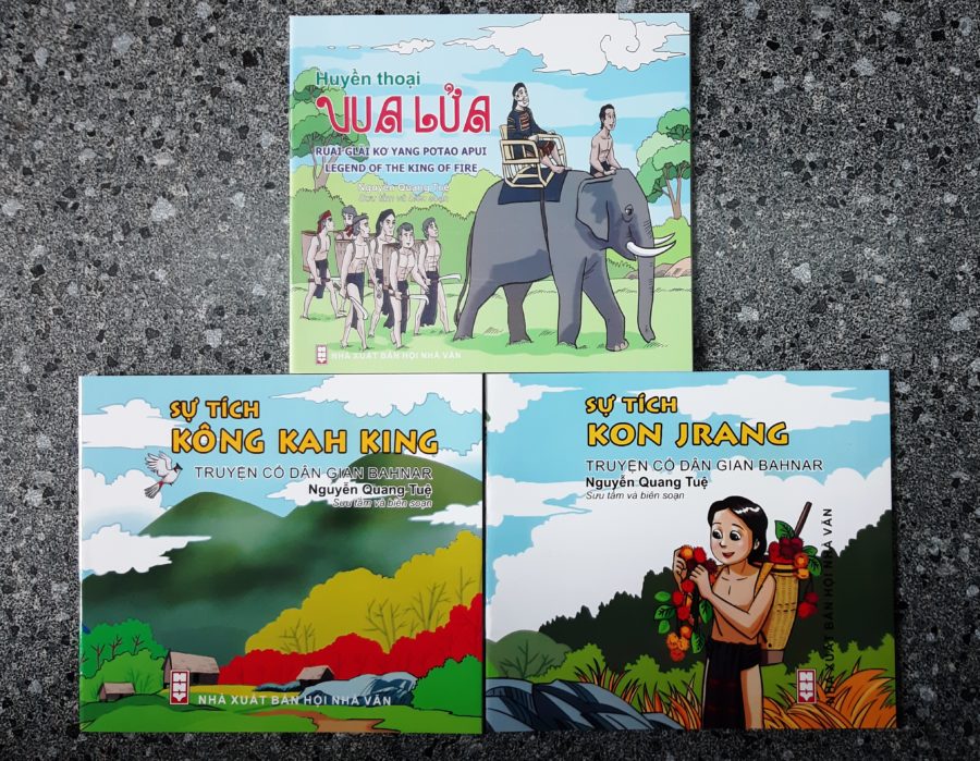 Một số truyện tranh phục vụ du lịch được xuất bản gần đây. Ảnh: Nguyễn Quang Tuệ
