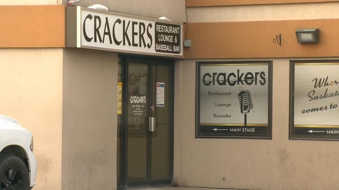 Quán karaoke Crackers ở Canada bị đóng cửa sau sự việc siêu lây nhiễm Covid-19 /// Ảnh chụp màn hình Global News