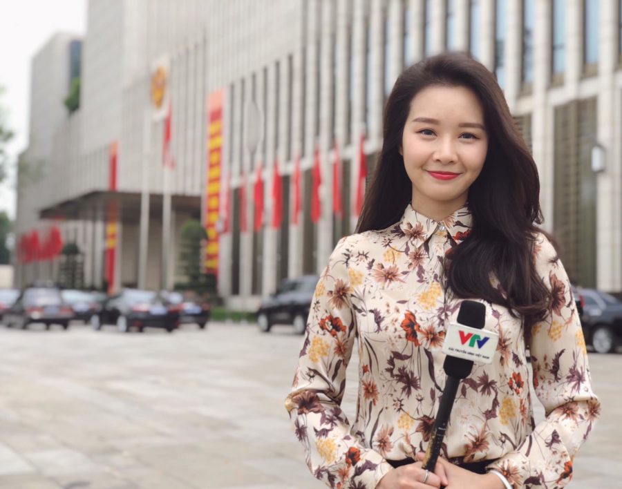 Biên tập viên VTV bị cắt sóng vì mặt quá trẻ sau khi dẫn 3 tháng