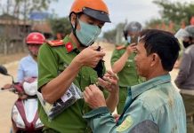 Gia Lai: Người dân nhiều địa điểm buộc khám sàng lọc
