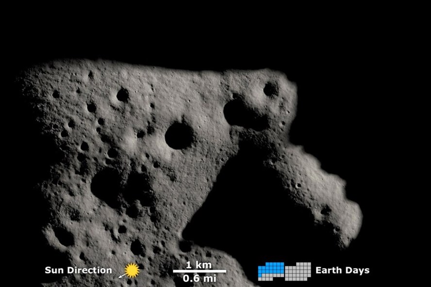 Tàu vũ trụ phát hiện bóng tối gần cực nam mặt trăng. Ảnh: NASA