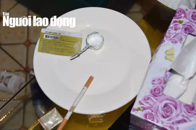 CLIP: Sau vụ nổ súng kinh hoàng, karaoke XO ở Tiền Giang lại có "biến" - Ảnh 3.