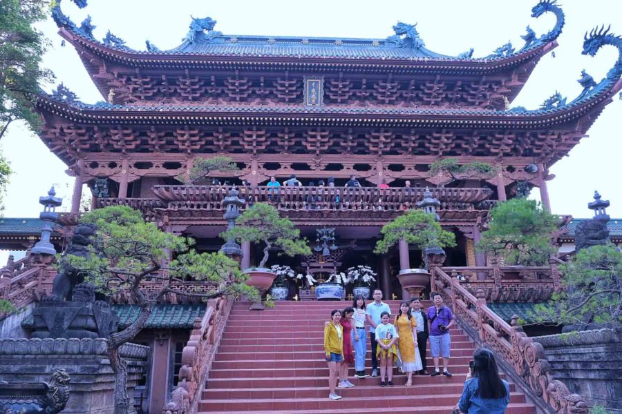 Chùa Minh Thành hấp dẫn du khách bởi sự kết hợp tinh tế kiến trúc văn hóa Phật giáo phương Đông (ảnh chụp năm 2019). Ảnh: Hoàng Ngọc