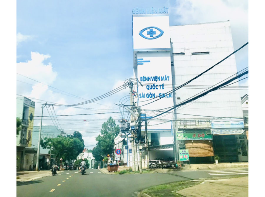   Bệnh viện Mắt Quốc tế Sài Gòn-Gia Lai thực hiện khoanh vùng 14 ngày kể từ 16 giờ ngày 7-8 để xử lý dịch. Ảnh: Nguyễn Thị Diễm