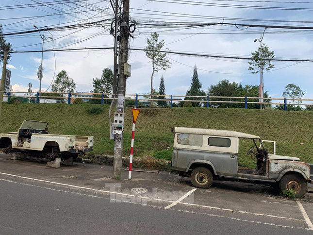 Ba chiếc Land Rover đời cổ của chàng kỹ sư tại Lâm Đồng