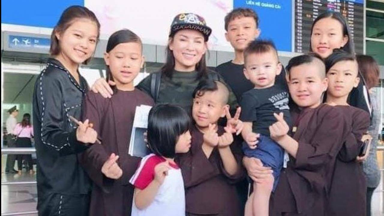 Phi Nhung nhận nuôi 23 trẻ thơ nghèo khó 5