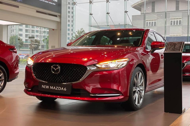 5 mẫu xe đi ngược thị trường bán chạy mùa dịch: Mazda chiếm áp đảo, Toyota Hiace tăng trưởng tới 275% - 2
