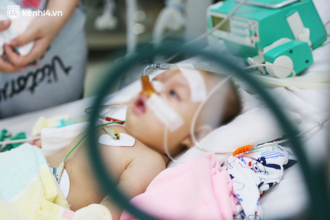 Cân não giành sự sống cho hàng trăm em bé F0 nguy kịch ở bệnh viện tuyến cuối điều trị Covid-19 - 1