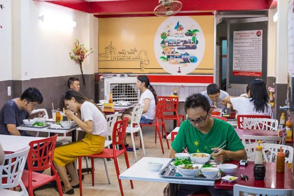 NÓNG: Từ 6h ngày 14/10, Hà Nội cho phép cửa hàng ăn uống bán tại chỗ, taxi, xe buýt được hoạt động trở lại NÓNG: Từ 6h ngày 14/10, Hà Nội cho phép cửa hàng ăn uống bán tại chỗ, taxi, xe buýt được hoạt động trở lại