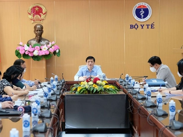 Việt Nam sẽ tiêm vaccine Pfizer cho trẻ 12-17 tuổi