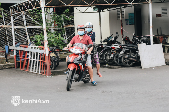 Ngày đầu bến xe lớn nhất trung tâm Sài Gòn mở lại, tài xế chờ từ sáng đến trưa vẫn không có khách đi - 12