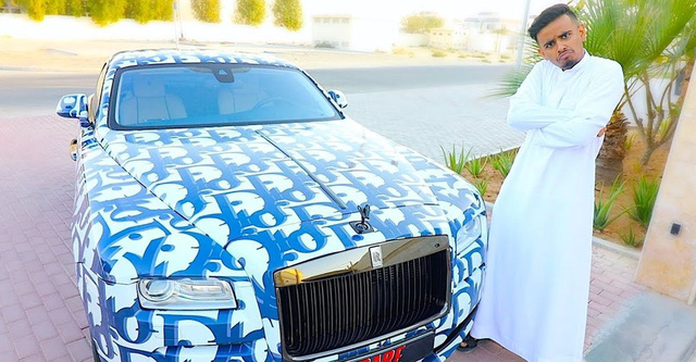 Bộ sưu tập xe khủng của rich kid giàu nhất Dubai: Đã toàn Rolls-Royce lại còn dán decal đắt khét của Supreme, LV - 1