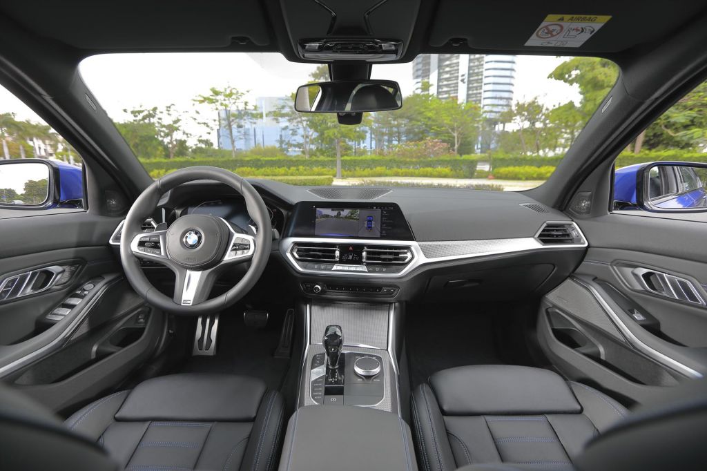 Đây là lần thứ 2 giảm giá trong năm 2021 của BMW