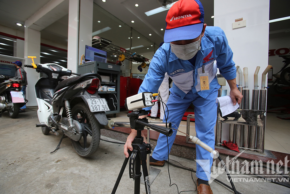 Nghìn xe ở Hà Nội đo khí thải, chưa chủ nào đủ điều kiện nhận 4 triệu - 3