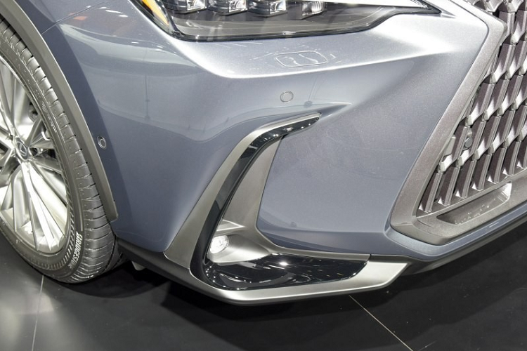 Cận cảnh Lexus NX 400h+ 2022 &quot;uống&quot; chỉ 1,47 lít xăng/100 km - 4