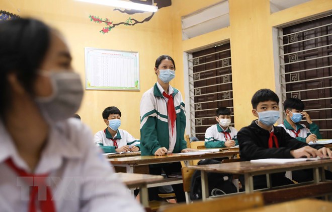 Hà Nội: Học sinh Ba Vì bắt đầu đi học trở lại sau hơn 6 tháng tạm dừng - 1
