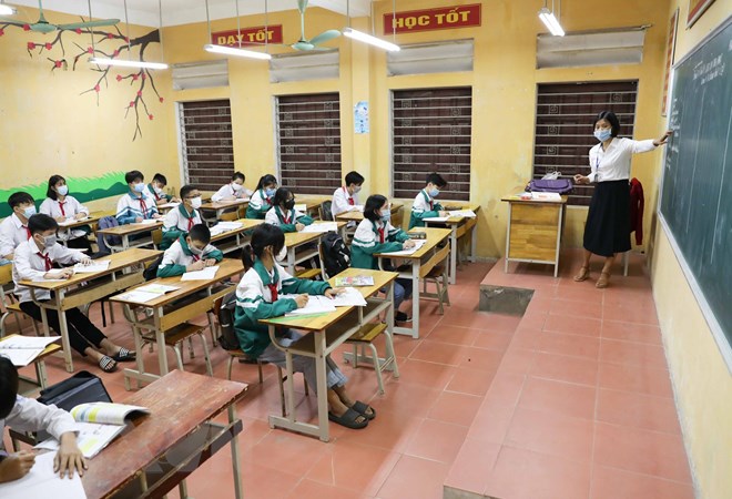 Hà Nội: Học sinh Ba Vì bắt đầu đi học trở lại sau hơn 6 tháng tạm dừng - 3