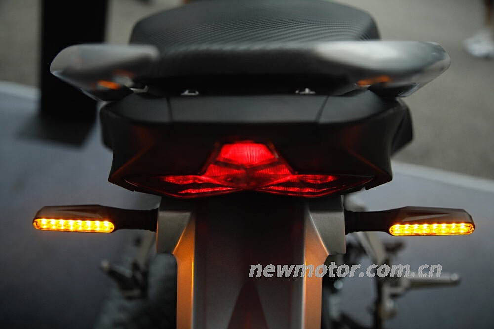 Địch thủ xe côn tay 'quốc dân' Yamaha Exciter nâng cấp 'khét lẹt', giá 43 triệu đồng - 4