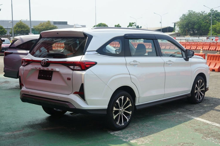 Toyota Veloz 2022, 'người kế nhiệm' Innova hoặc Rush tại Việt Nam? - 9