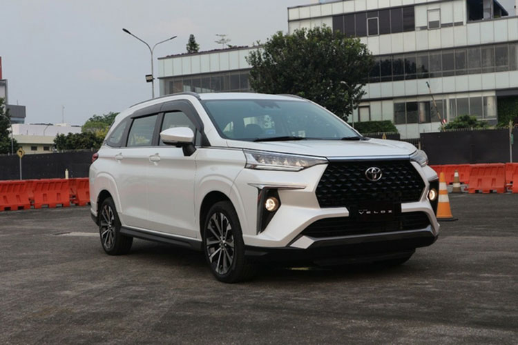 Toyota Veloz 2022, 'người kế nhiệm' Innova hoặc Rush tại Việt Nam? - 10