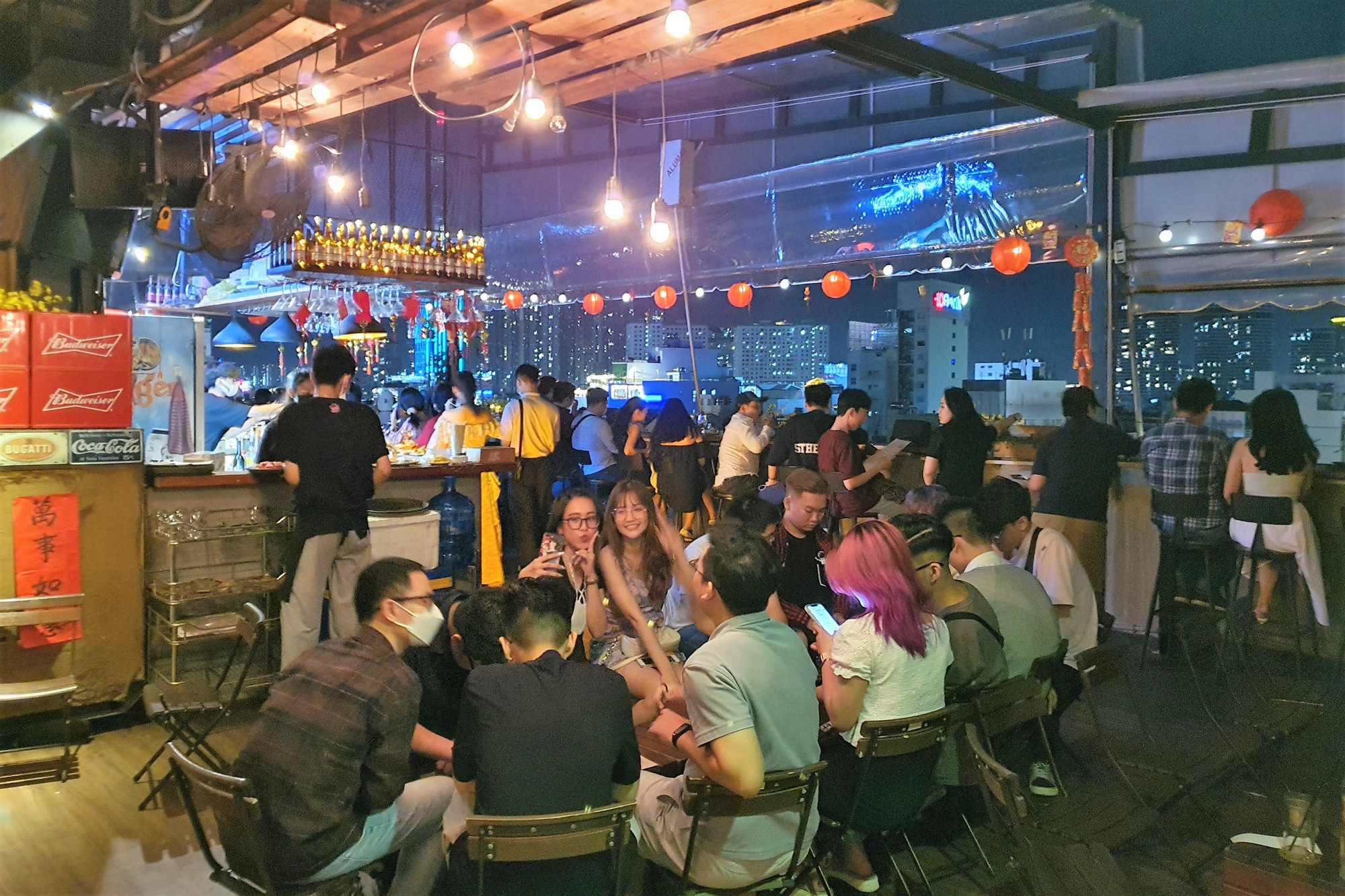 Cac bar san thuong o TP.HCM kin khach toi dau nam anh 1 Cac bar san thuong o TP.HCM kin khach toi dau nam anh 1