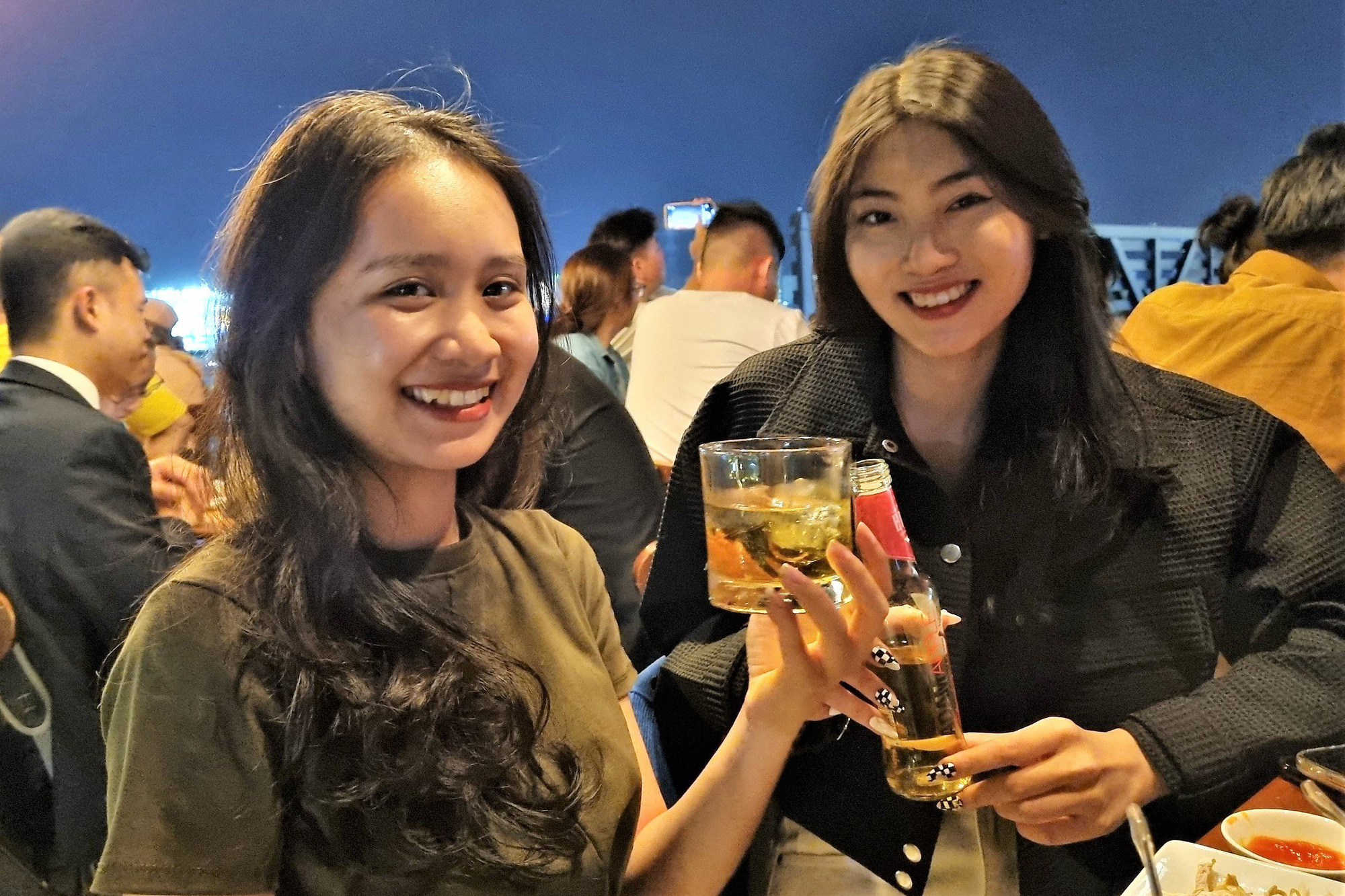 Cac bar san thuong o TP.HCM kin khach toi dau nam anh 4 Cac bar san thuong o TP.HCM kin khach toi dau nam anh 4