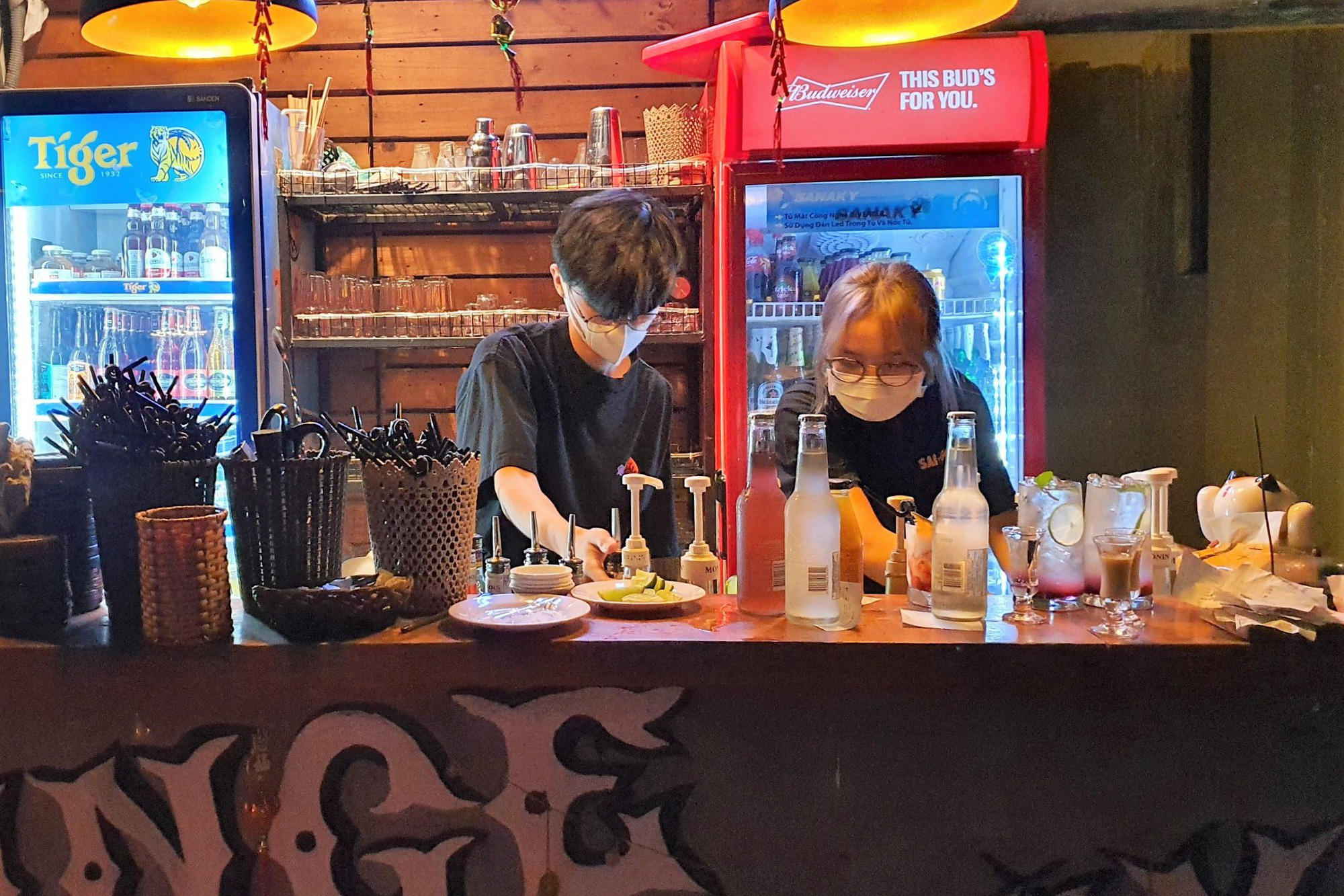 Cac bar san thuong o TP.HCM kin khach toi dau nam anh 6 Cac bar san thuong o TP.HCM kin khach toi dau nam anh 6
