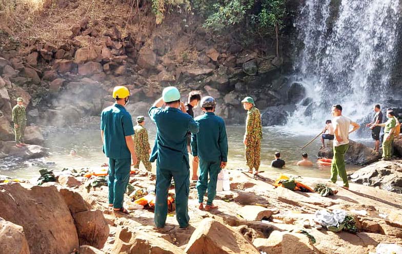 Khu vực thác nơi chị Hiền đuối nước thương tâm. Ảnh: Huy Hà