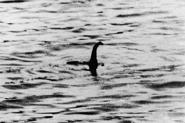 Những giả thuyết về sự tồn tại của quái vật hồ Lock Ness được cho là không khả tín.