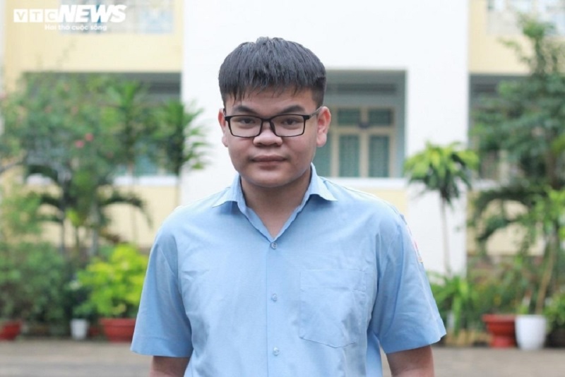 Nguyễn Đường Anh Minh giành giải Nhất cấp quốc gia môn Sinh học. (Ảnh: Hiền Mai) 1
