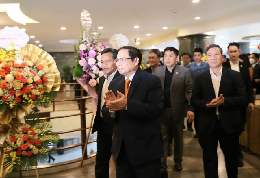 Thủ tướng Phạm Minh Chính đến dự Hội nghị xúc tiến đầu tư Gia Lai - Ảnh: TR.TÂN 1