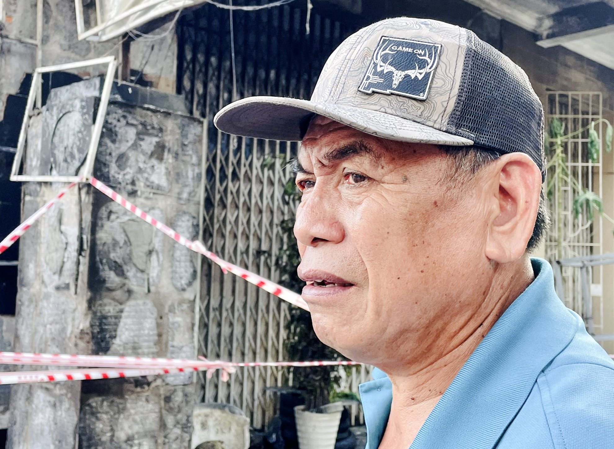 Phong tỏa 3 ngôi nhà bị cháy rụi ở Quảng Ngãi để điều tra vụ hỏa hoạn - Ảnh 9.