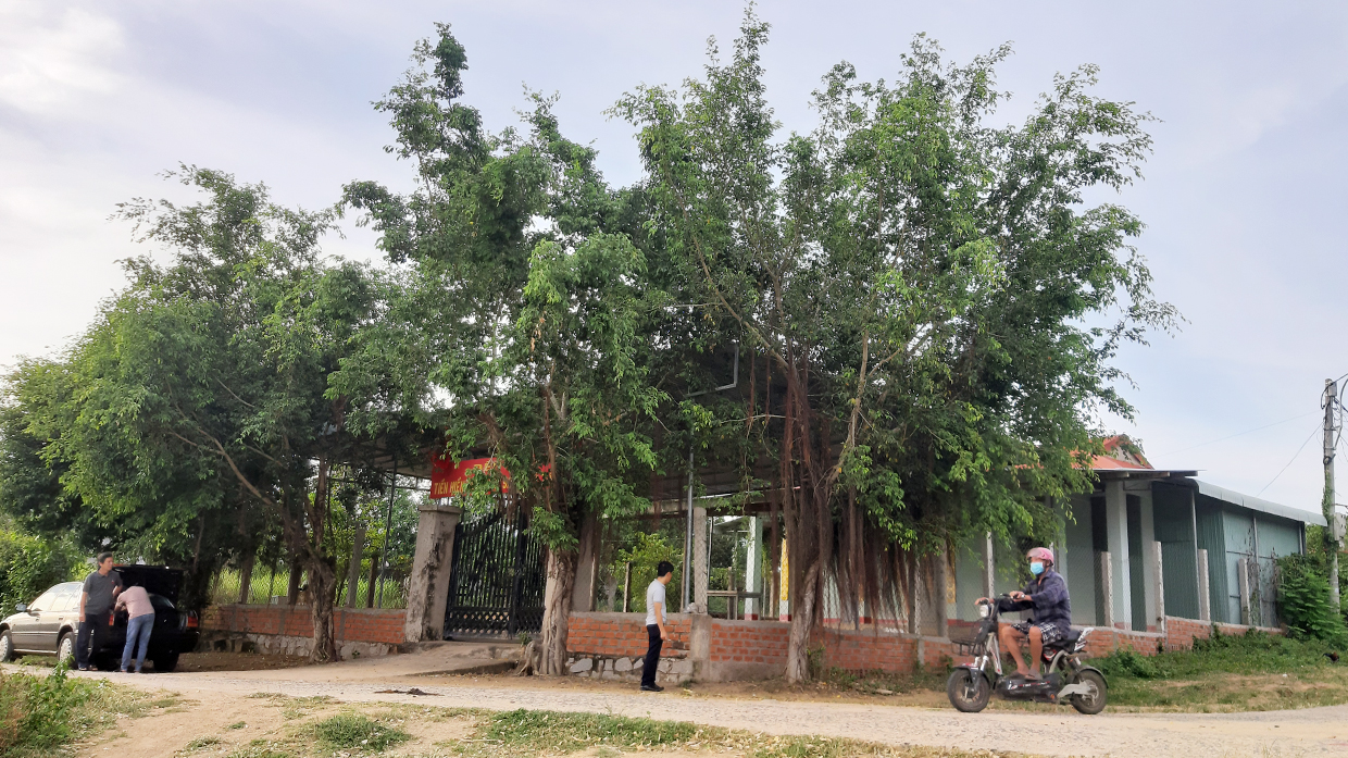Nơi thờ vị tiền hiền họ Phan nhìn từ bên ngoài.  Ảnh: Nguyễn Quang Tuệ