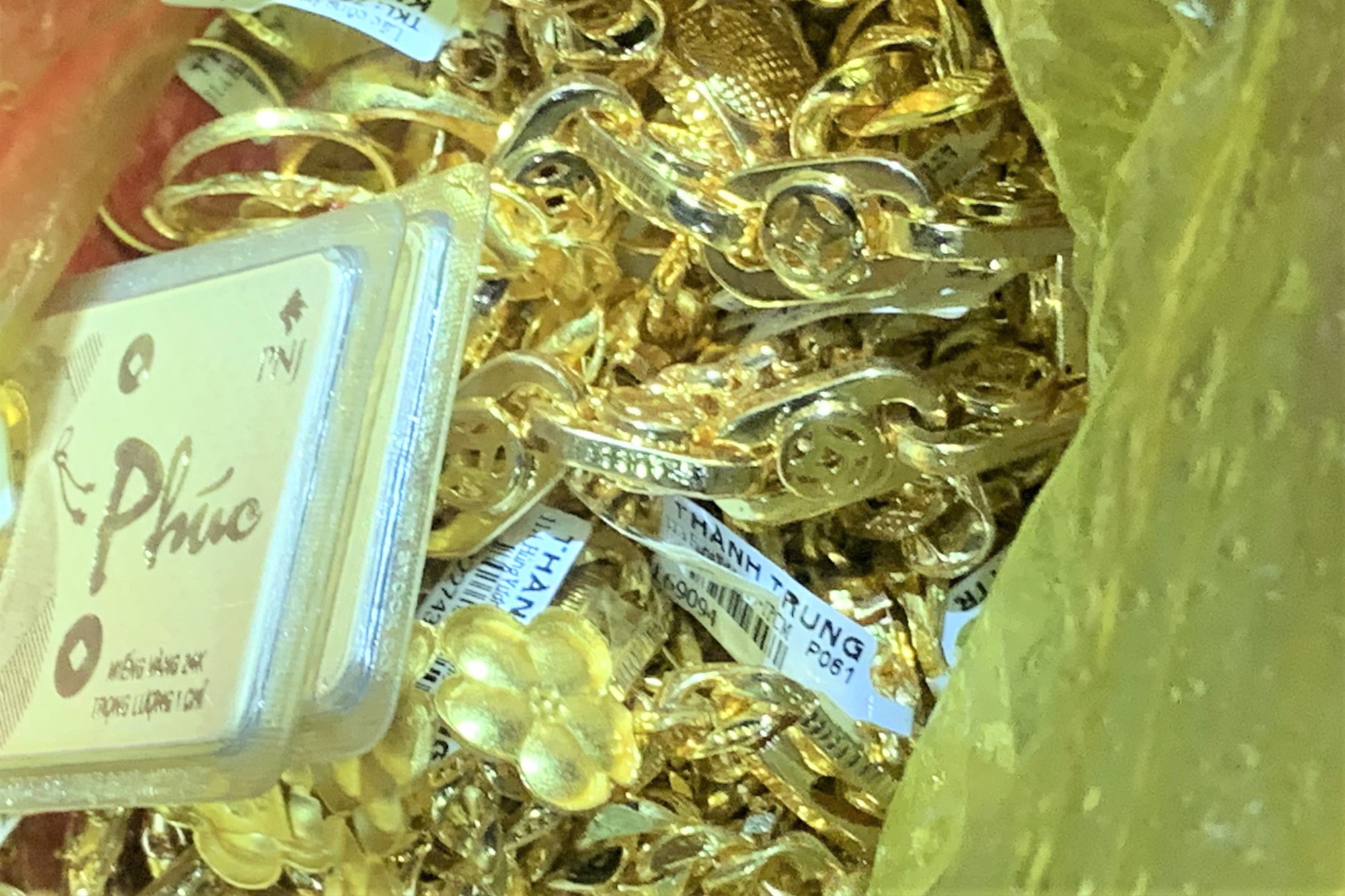 Vụ tiệm vàng bị trộm gần 3 tỷ đồng: Bắt 4 đối tượng liên quan - Ảnh 2.