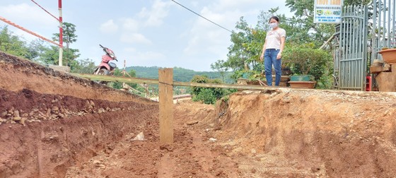 Thi công dự án nâng cấp, mở rộng Quốc lộ 19 qua huyện Chư Prông, tỉnh Gia Lai làm khổ dân