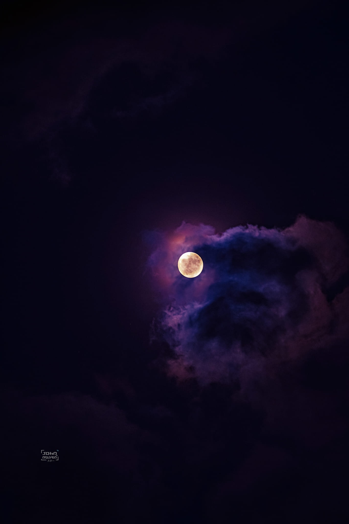  Nhiều khoảnh khắc đẹp của Mặt trăng ngày rằm tháng 8 được chia sẻ trên các hội nhóm yêu thiên văn. Ảnh: Quang Hữu Nguyễn