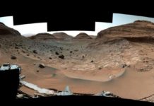 Bức ảnh ghép từ nhiều ảnh chụp các hướng khác nhau thành ảnh panorama thể hiện toàn cảnh khu vực vùng núi Sharp trên Sao Hỏa - Ảnh: NASA