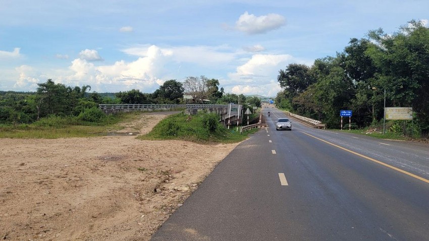 Vì sao cây cầu nối Đắk Lắk - Gia Lai dở dang? ảnh 1