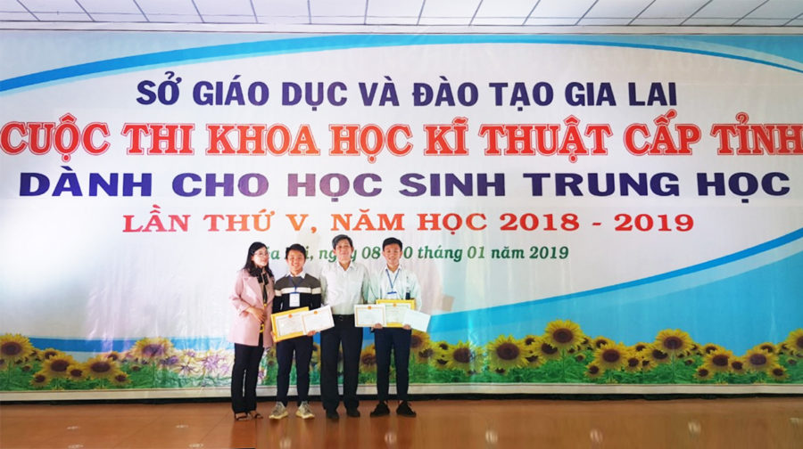 Thầy Nguyễn Văn Thành miệt mài "thắp lửa" đam mê cho học trò
