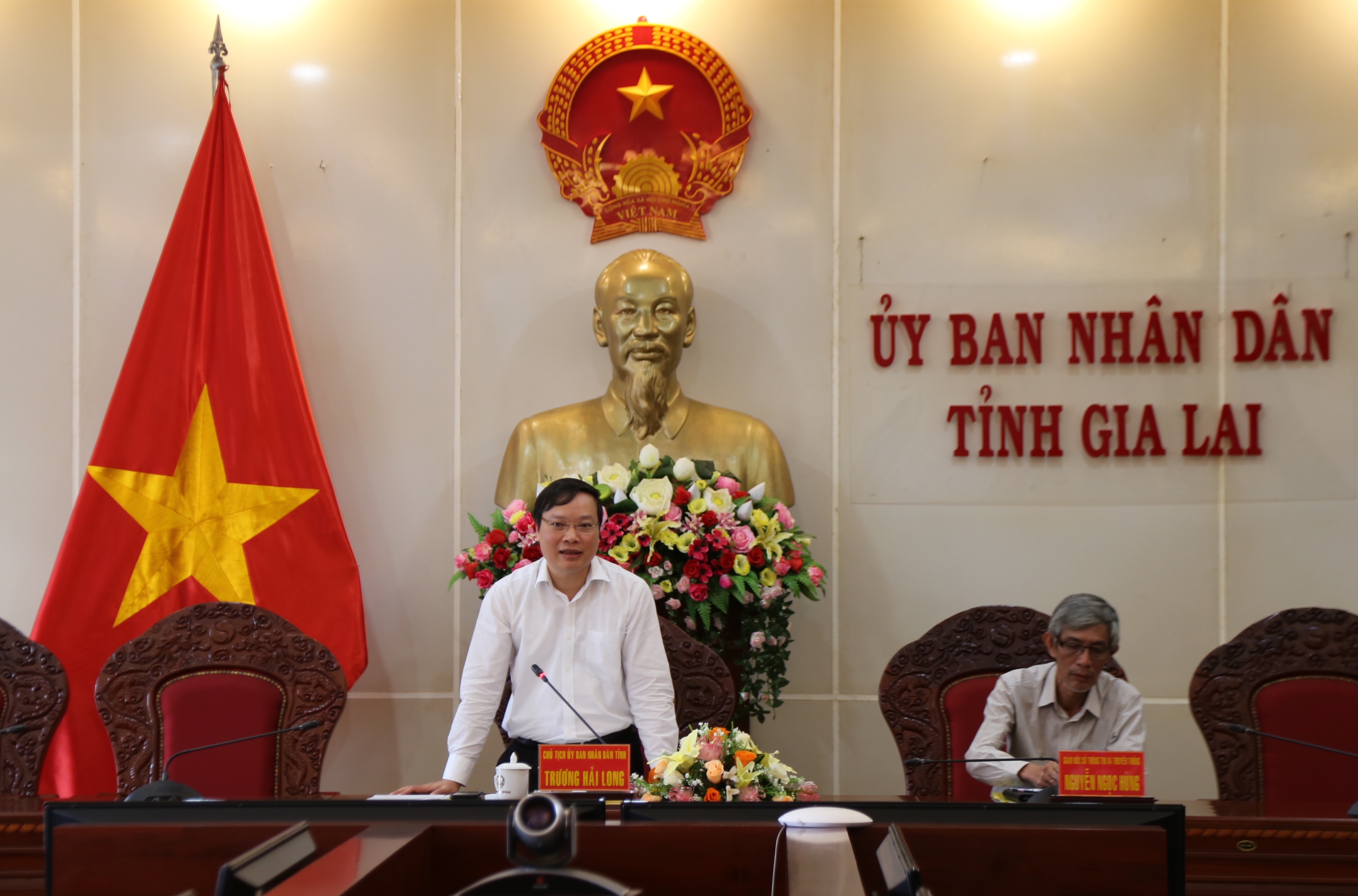 Chủ tịch UBND tỉnh Trương Hải Long phát biểu tại buổi làm việc. Ảnh: Phương Linh