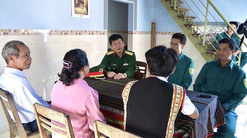 Những thanh niên Krông Pa viết đơn tình nguyện lên đường bảo vệ Tổ quốc ảnh 1