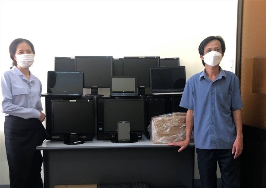 Nhiều đơn vị ở Gia Lai cũng kêu gọi quyên góp, ủng hộ chương trình "sóng và máy tính cho em" trong giai đoạn dịch COVID-19. Ảnh Thanh Tuấn
