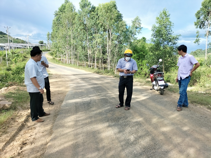 Kbang thanh tra đột xuất việc duy tu, sửa chữa 1 tuyến đường liên xã ảnh 1