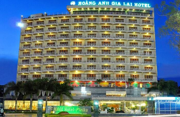  Khách sạn Hoàng Anh Gia Lai là khách sạn 4 sao đầu tiên ở Tây Nguyên.  1