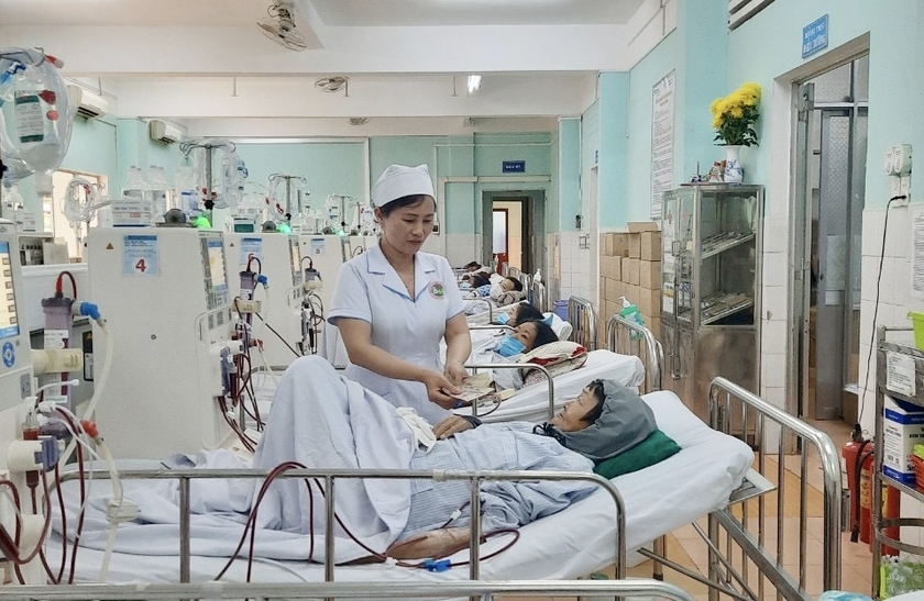 Ngoài hỗ trợ các suất ăn miễn phí, các nhà hảo tâm, Mạnh Thường Quân còn hỗ trợ chi phí giúp các bệnh nhân nghèo khó khăn có thêm điều kiện khám, chữa bệnh. ảnh 5