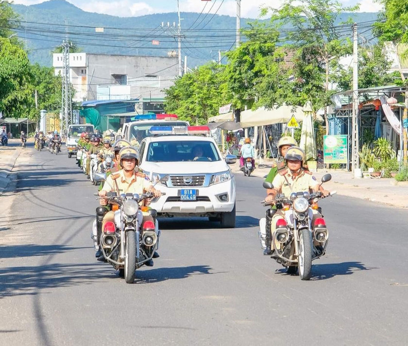 Công an huyện Krông Pa thường xuyên tổ chức tuần tra, kiểm soát để đảm bảo an ninh trật tự. Ảnh: R.H