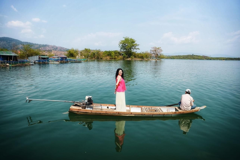Du lịch sông nước luôn là một trải nghiệm tuyệt vời đối với du khách khi đến Gia Lai. Ảnh: Trần Thụy Chiêu Ly