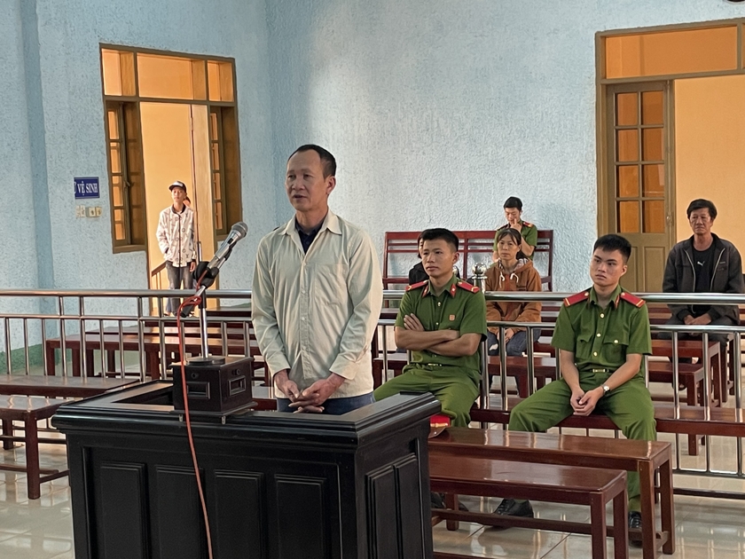 Hội đồng xét xử tuyên phạt Phạm Văn Tập 11 năm tù về tội trộm cắp tài sản. Ảnh: Thu Hiền