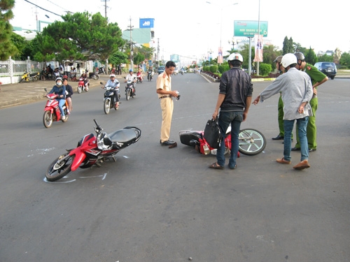 Hiện trường một vụ tai nạn giao thông trên địa bàn TP. Pleiku. Ảnh minh họa